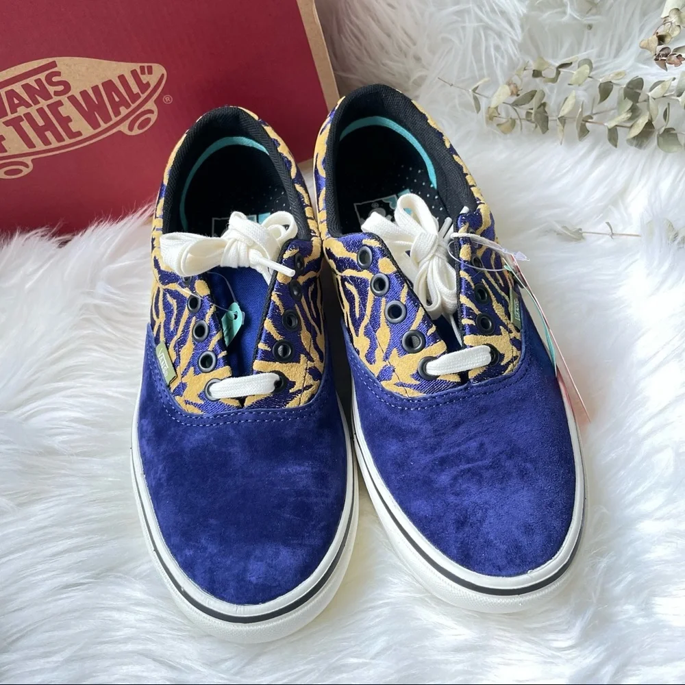 Vans ComfyCush Era Bugs Blueprint W8.5 VN0A3WM9WWG NIB